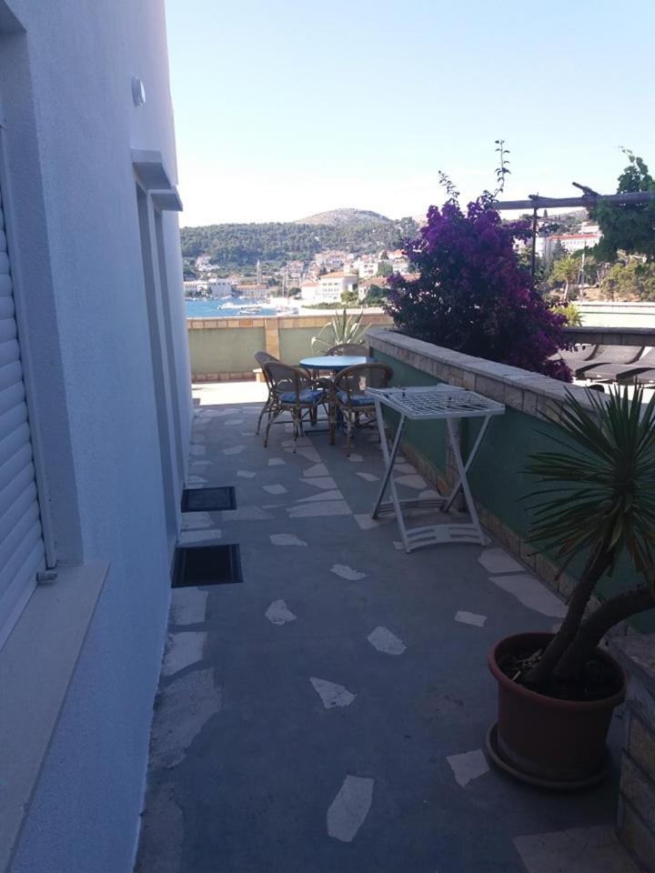 Sunset House With Seaview Apartman Hvar Town Kültér fotó